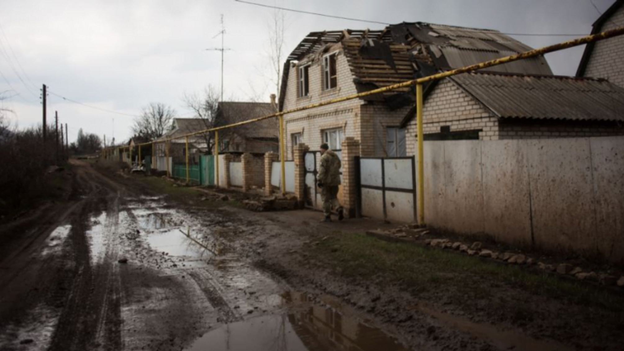 Бойовики обстріляли населений пункт на Донеччині – знищено більшість будинків