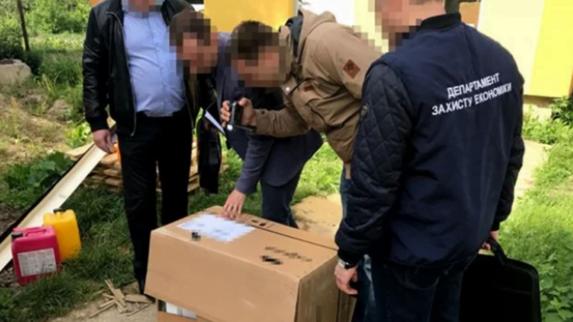 У Вінниці чиновник вимагав хабар у вигляді обігрівача