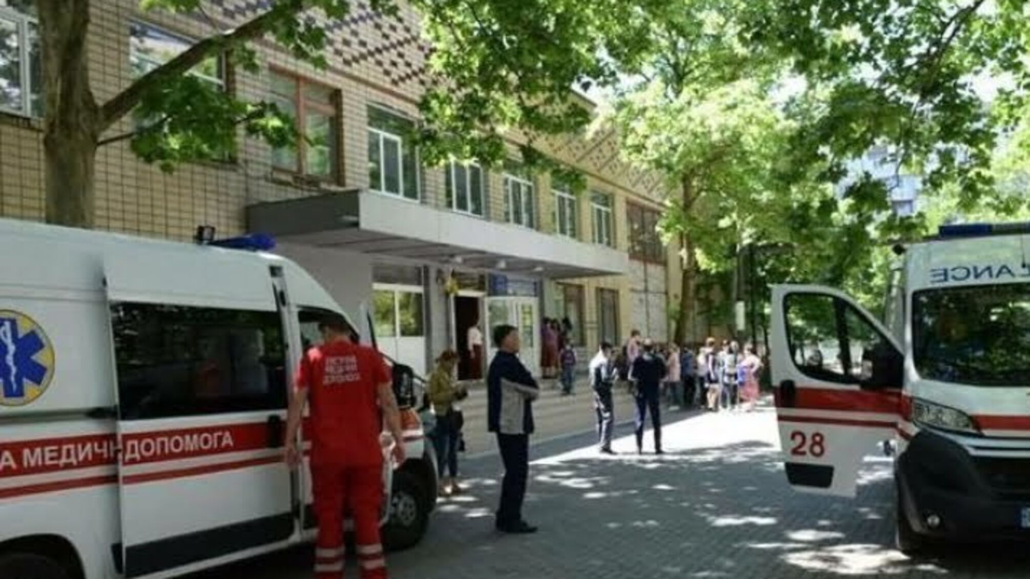 У МВС випадки отруєння в українських школах назвали збігом
