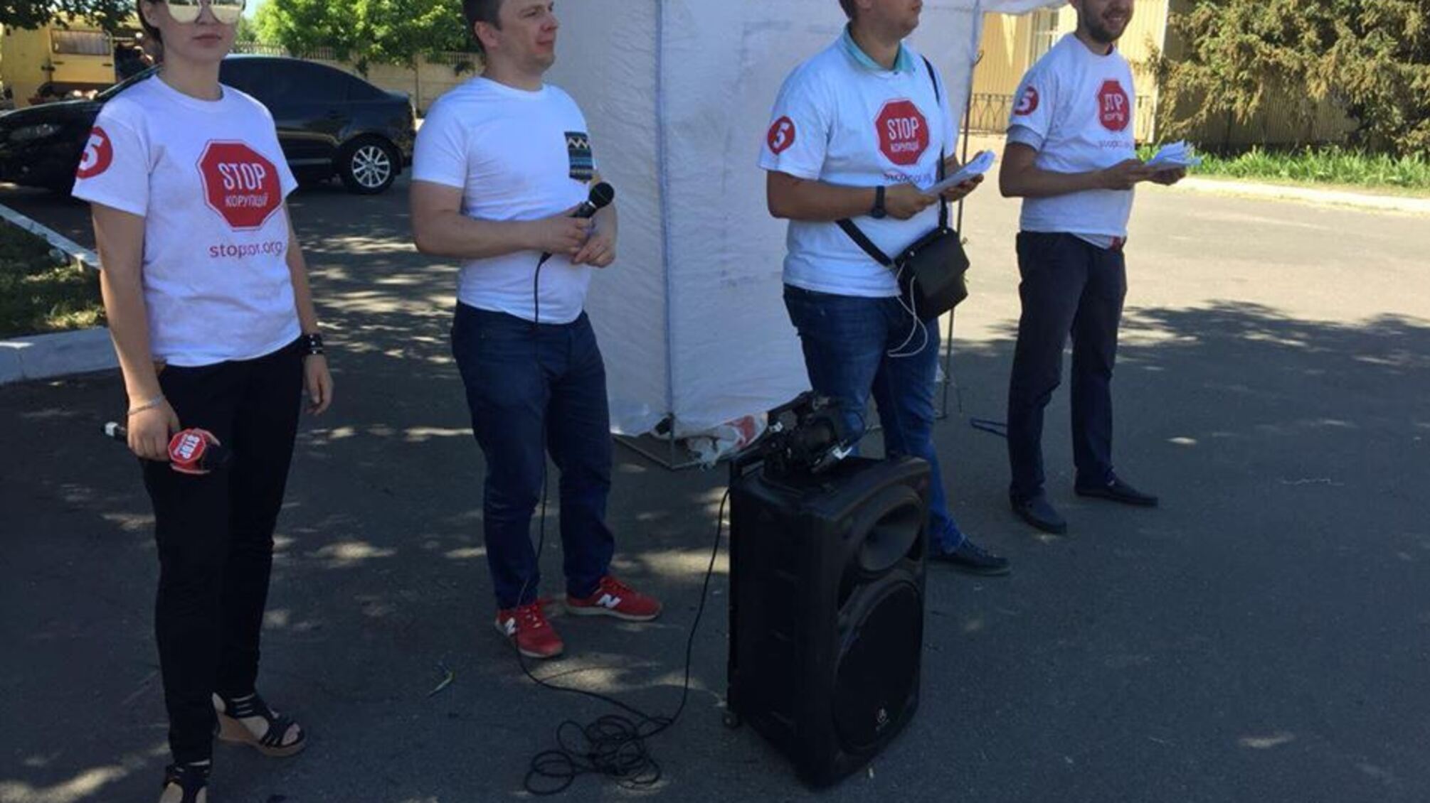'СтопКор' провів громадську приймальню у селі, де живе скандальний директор Київського крематорію