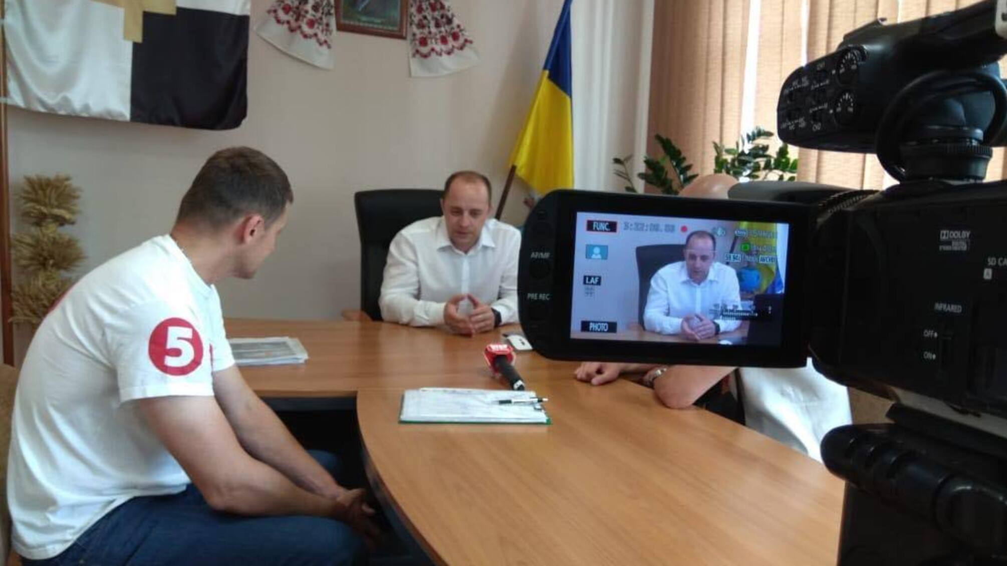 'СтопКор' зустрівся із мером Вишгорода Момотом через скарги на корупцію у роботі місцевої влади