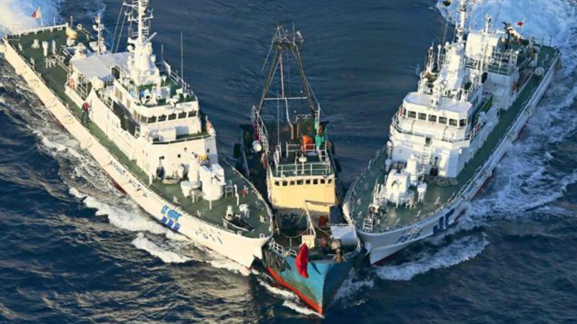 Українські моряки, затримані російськими прикордонниками у Криму, оголосили голодування