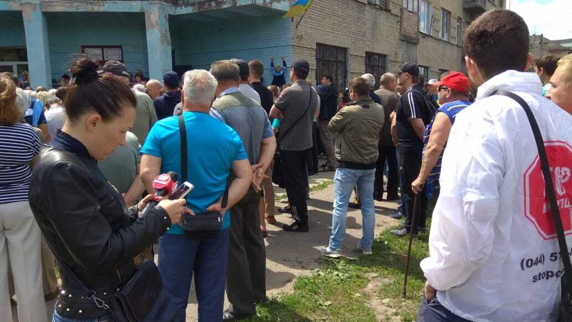 Мешканці Есхару вимагають розслідування смерті активіста: «Врадіївку ніхто не відміняв»