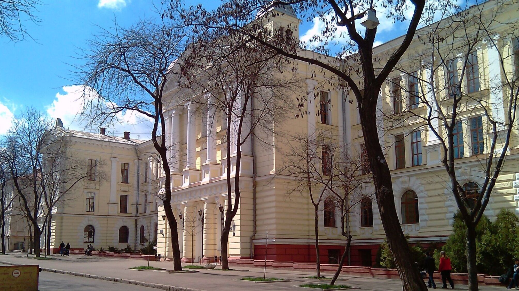 'СтопКор' слідкує за судом за позовом ректора медуніверситету в Одесі проти МОЗу
