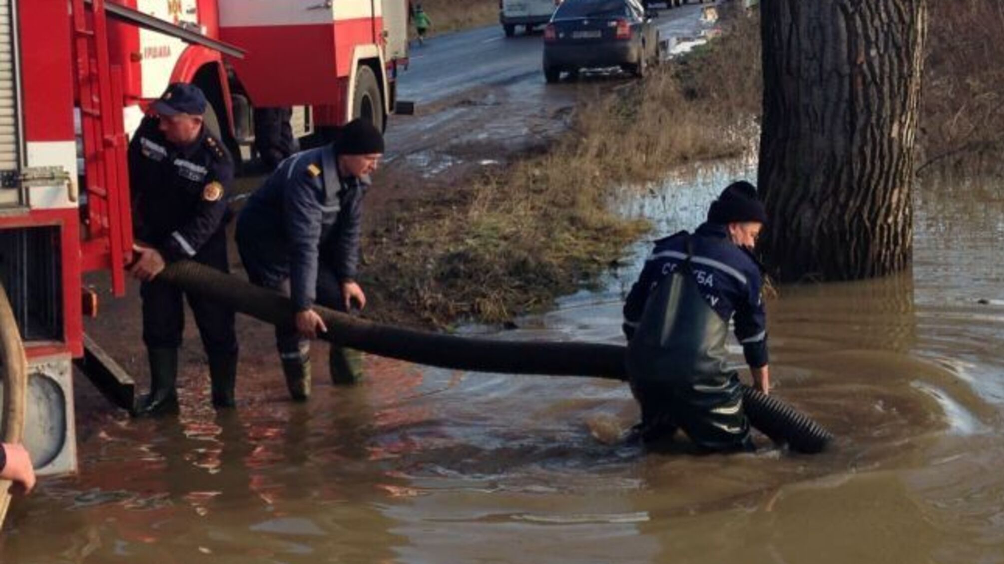 Під воду мало не пішло село в Черкасах: бурхлива стихія позбавила світла жителів понад 100 населених пунктів