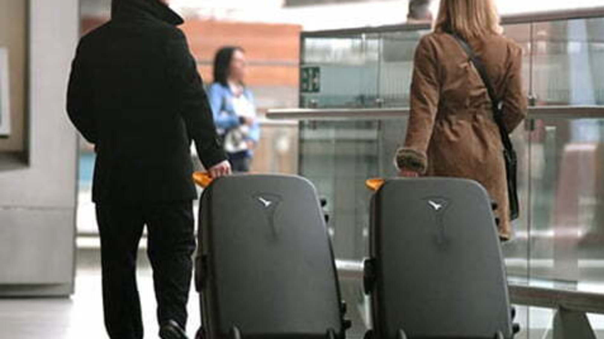 Більшість поляків виступає за прийняття біженців з територій збройного конфлікту в Україні – опитування