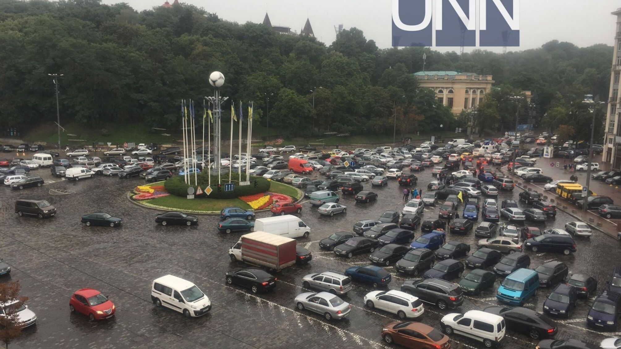 Центр Києва перекрили власники 'євроблях'