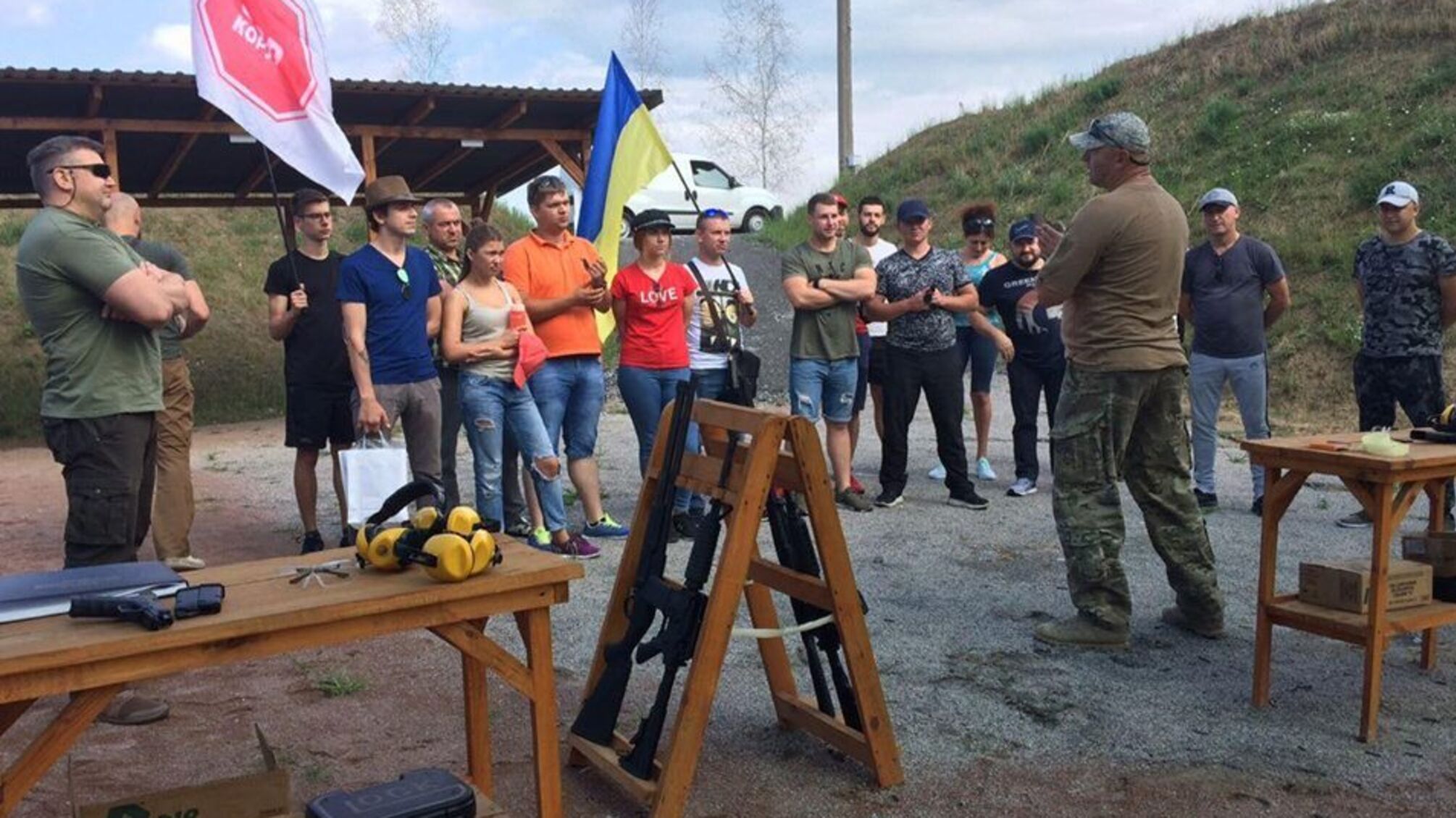 'СтопКор' провів дружні змагання зі стрільби на полігоні спортивно-навчального стрілецького клубу 'Купол'