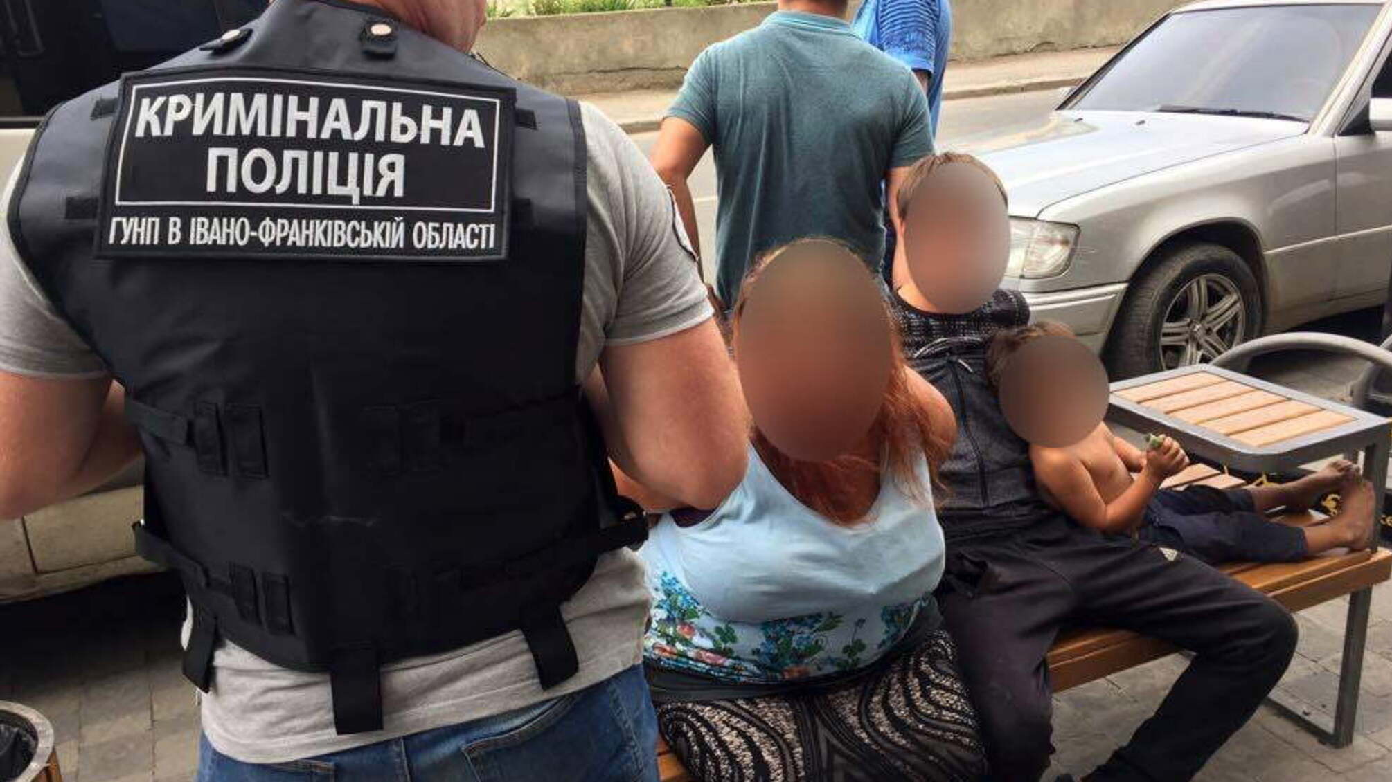 В Івано-Франківську горе-батько намагався продати немовля