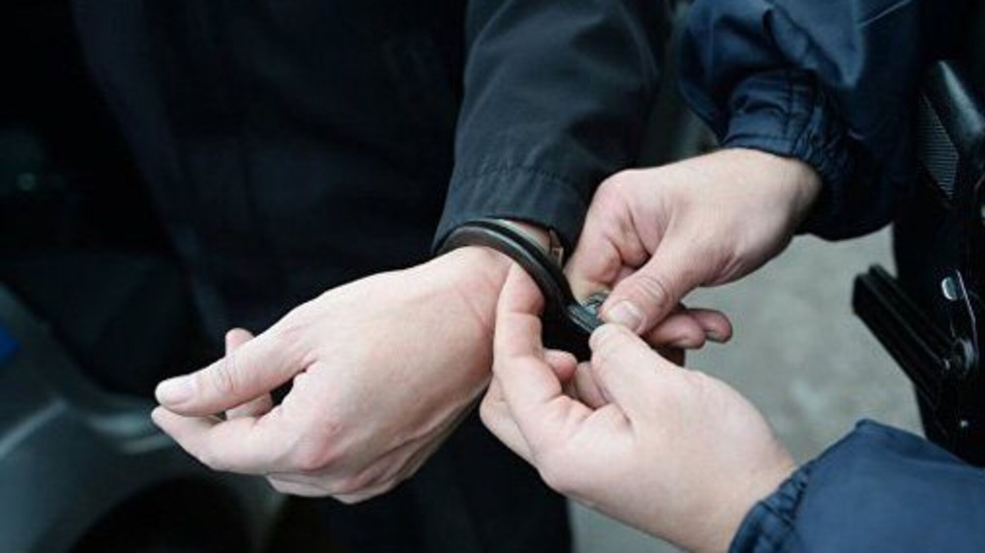 У Києві судитимуть злочинців, які вкрали рюкзак із валютою на суму понад 840 тис. грн