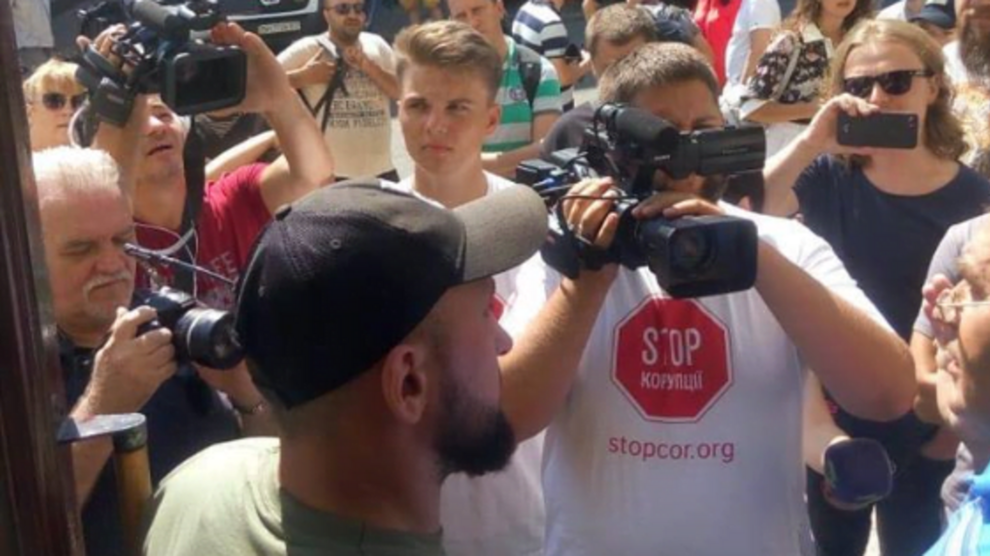 Силовим захопленням медуніверситету в Одесі керує одіозний нардеп Мельничук
