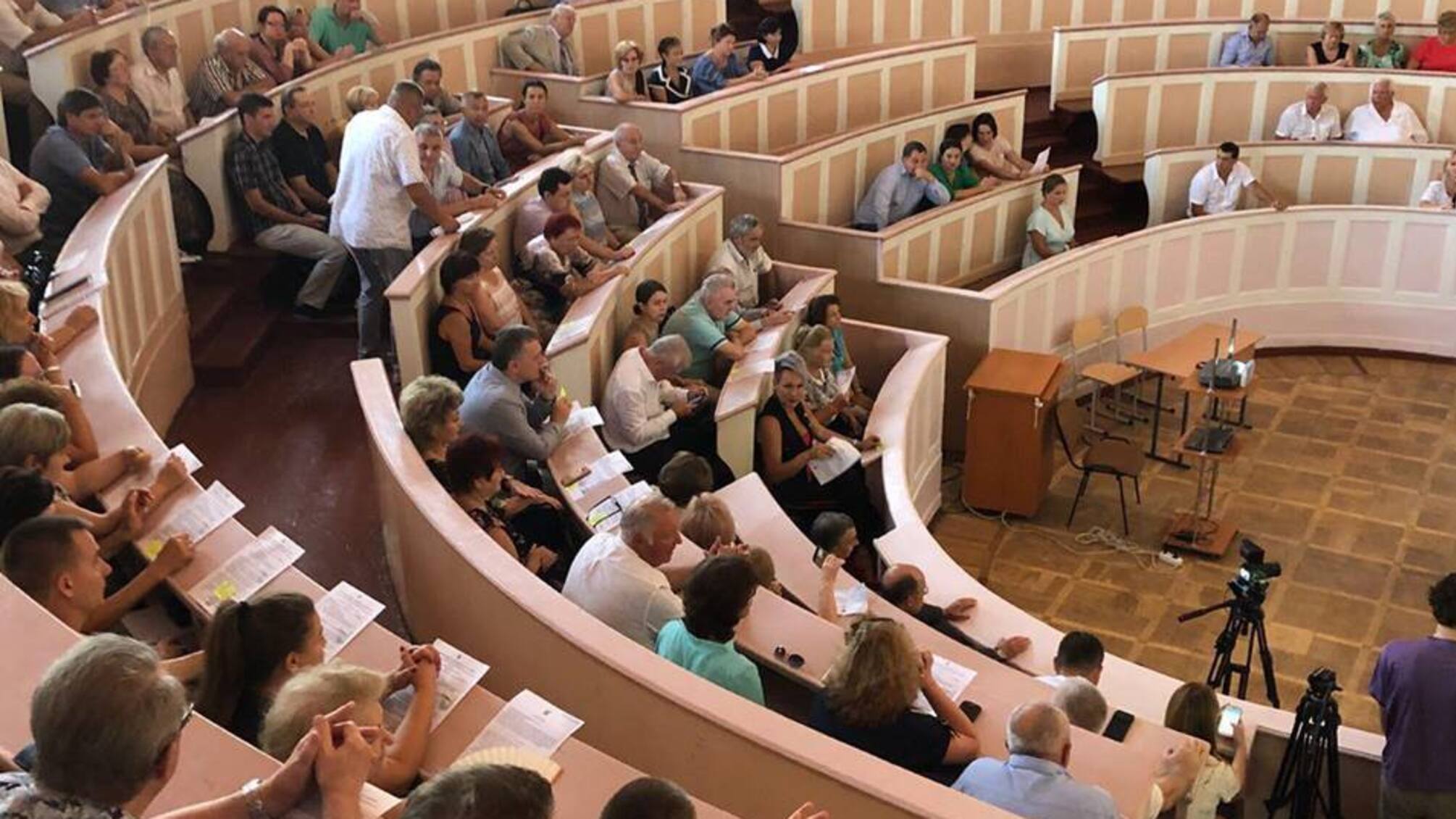 Деканам медуніверситету в Одесі в СМС заборонили приходити на наукову раду