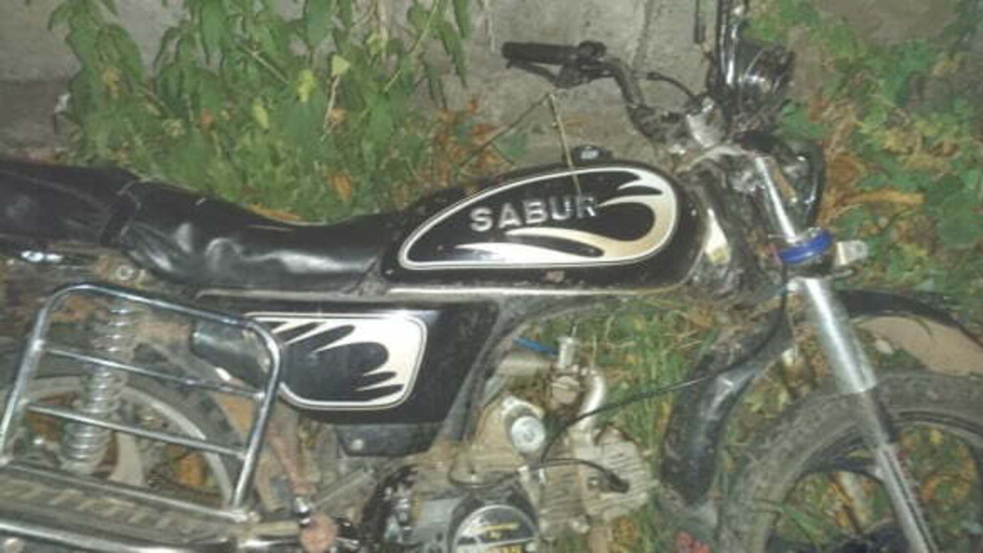 На Закарпатті мотоцикліст збив жінку з двотижневим малюком