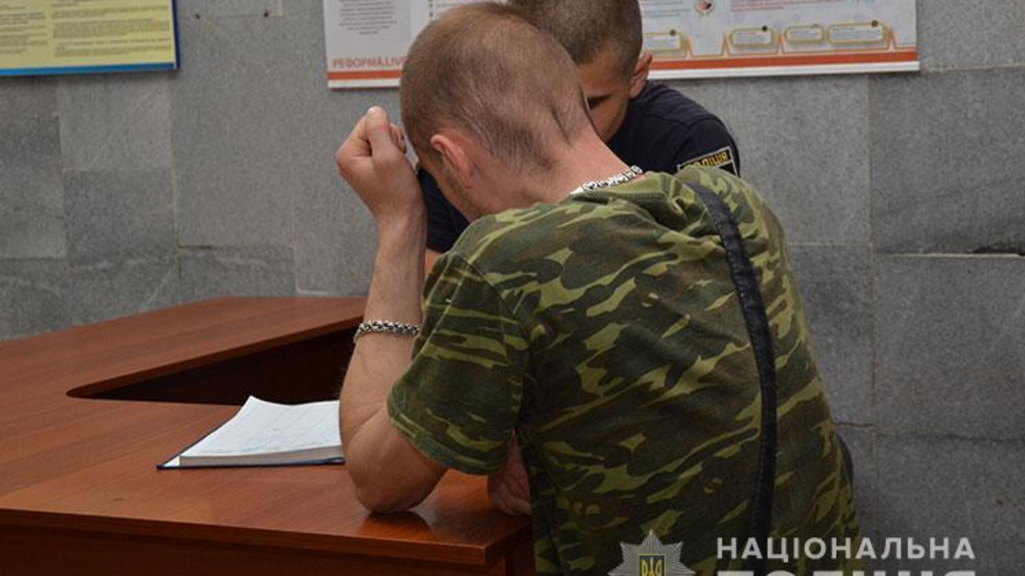 У Тернополі молодик поранив поліцейську