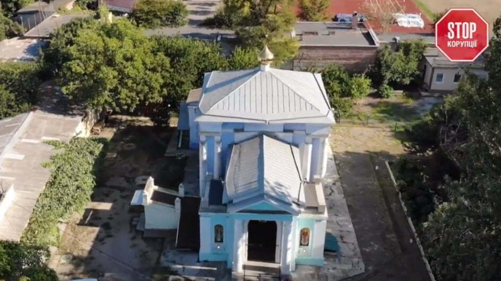 Хмарочос замість храму: депутат Одеської міськради віджимає землю у парафіян