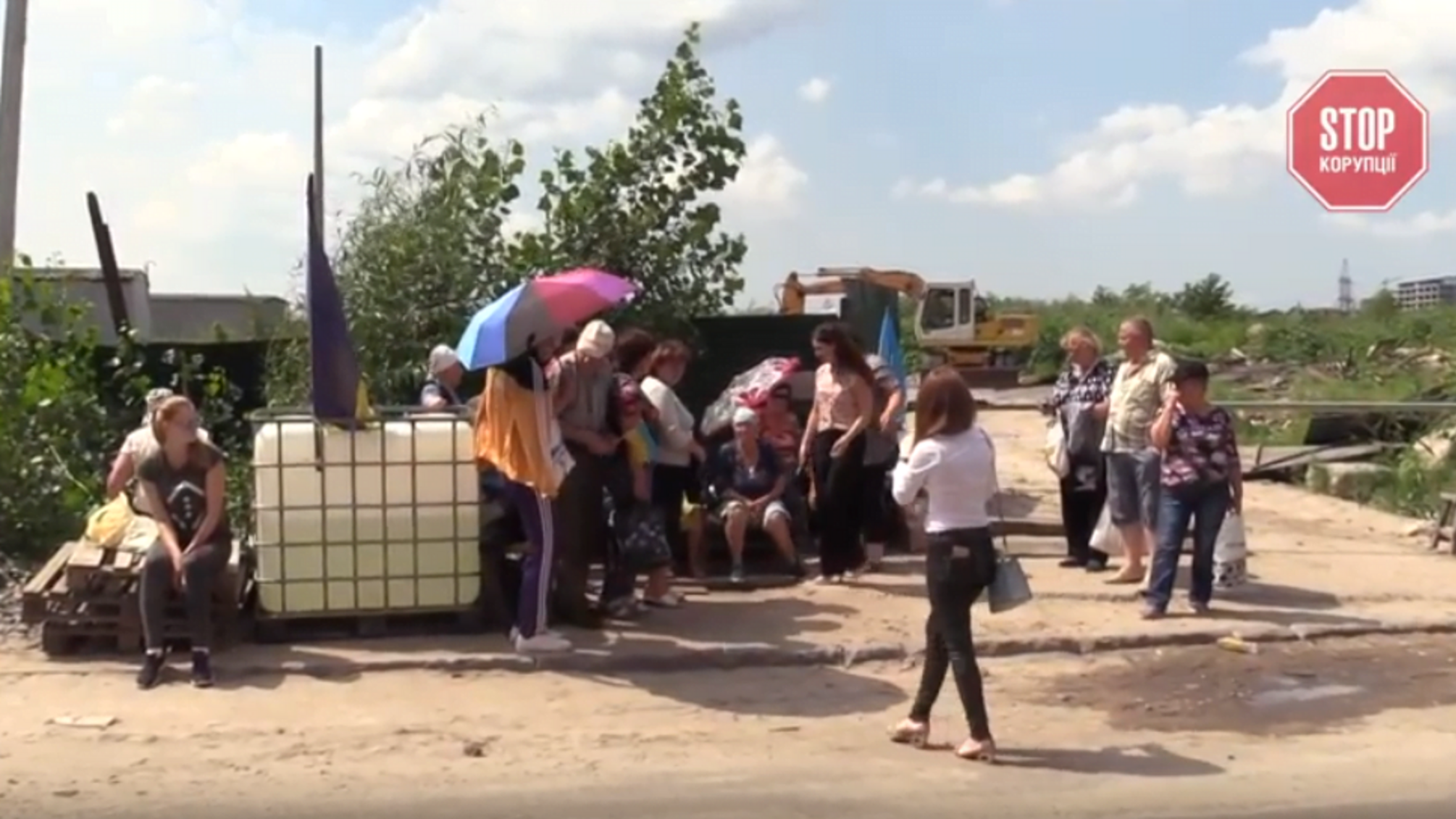 Суперечка навколо будівництва ЖК «Варшавський»: хто стоїть за мітингувальниками?
