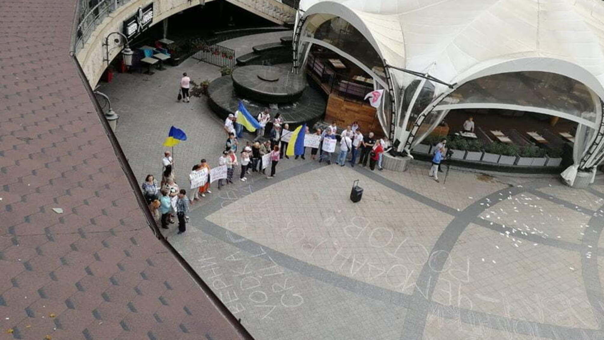 Він купив Арену Сіті на твої податки: у Києві викрили афери податківця Януковича