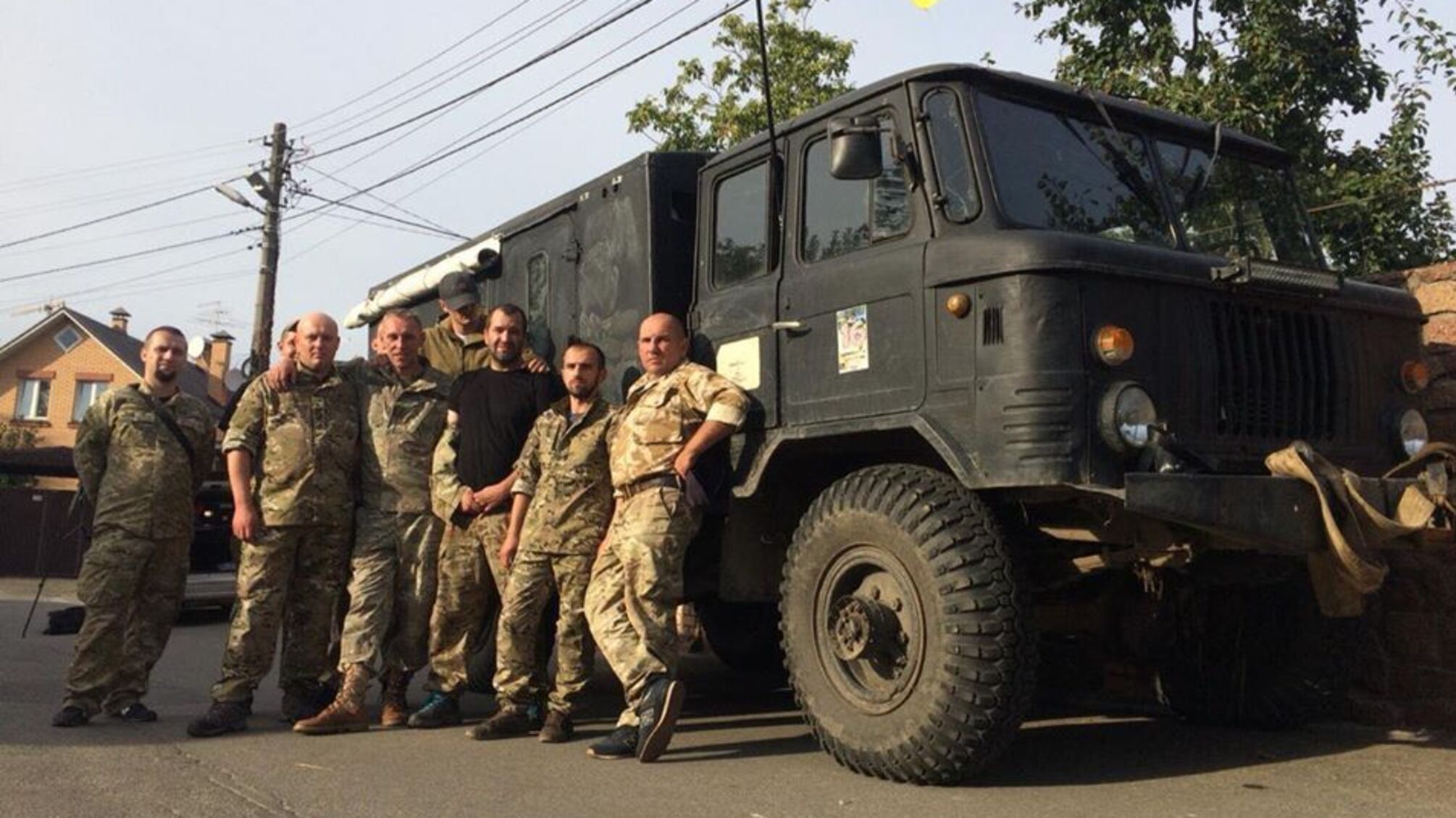 Польова кухня і бойова техніка: атовці вимагають у рейдерки Софієнко повернути землю