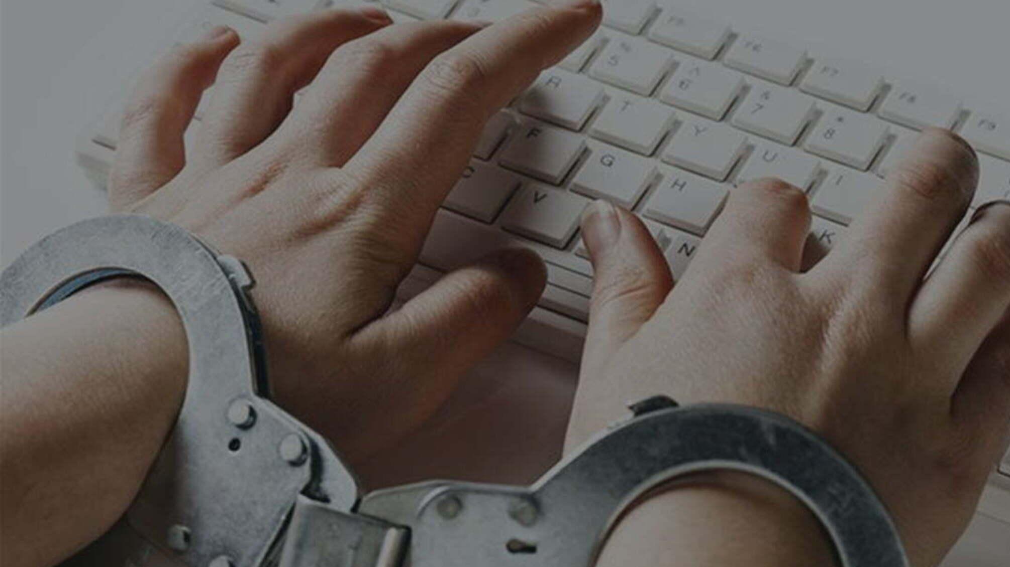 Знімальну групу «СтопКору» вже 6 годин тримають у заручниках на підприємстві компанії Нібулон