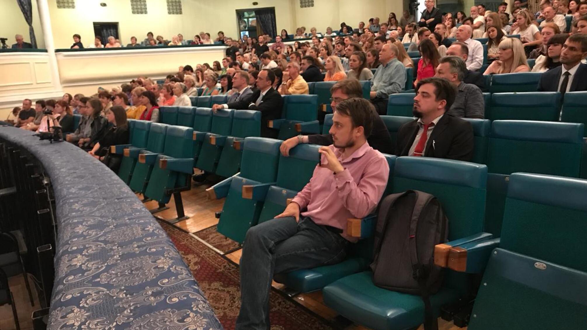Ректор, який обікрав музичну академію Чайковського на 3,5 мільйони, знов претендує на посаду