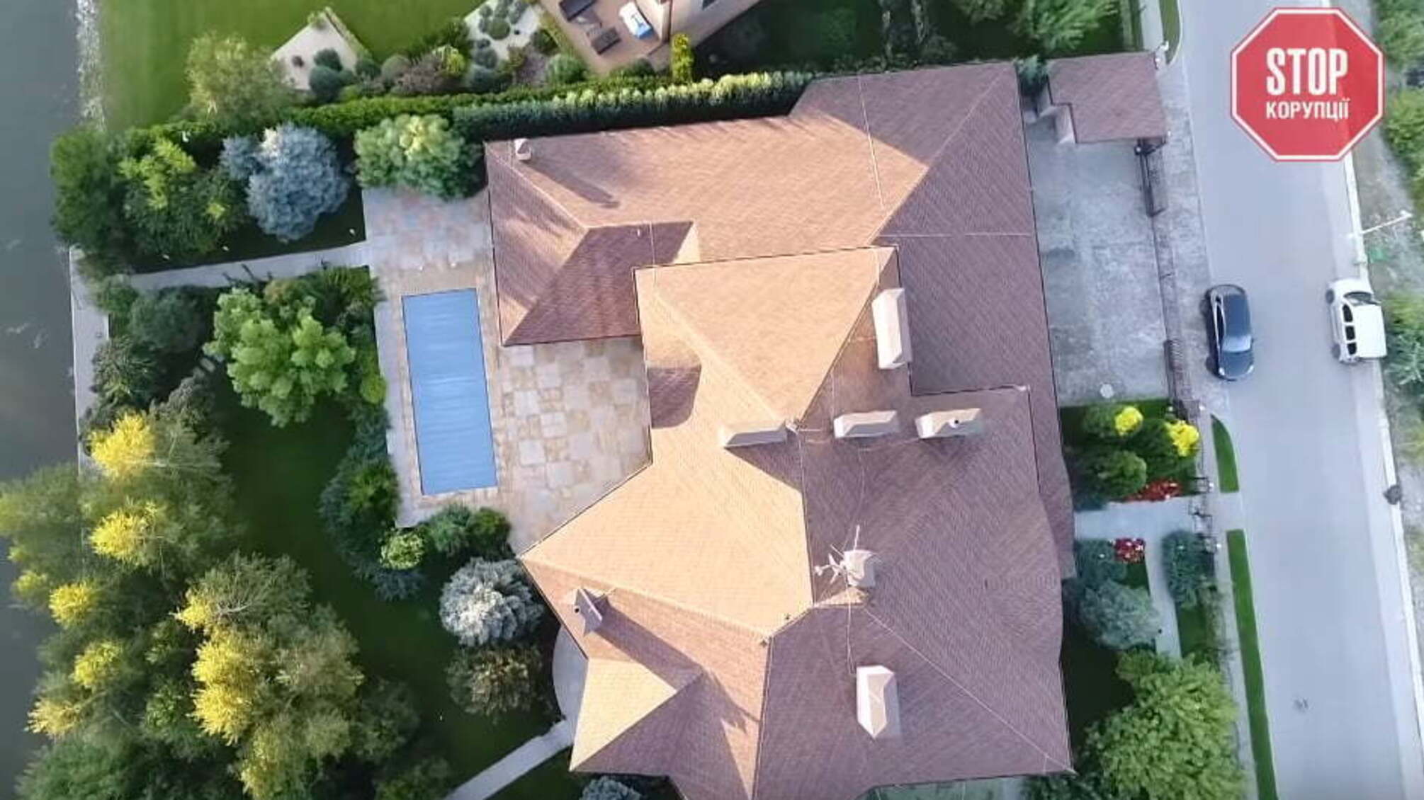 Відкупився від Феміди – спи спокійно: «податковий барон» Головач сховався за чотириметровим муром та ровом із водою