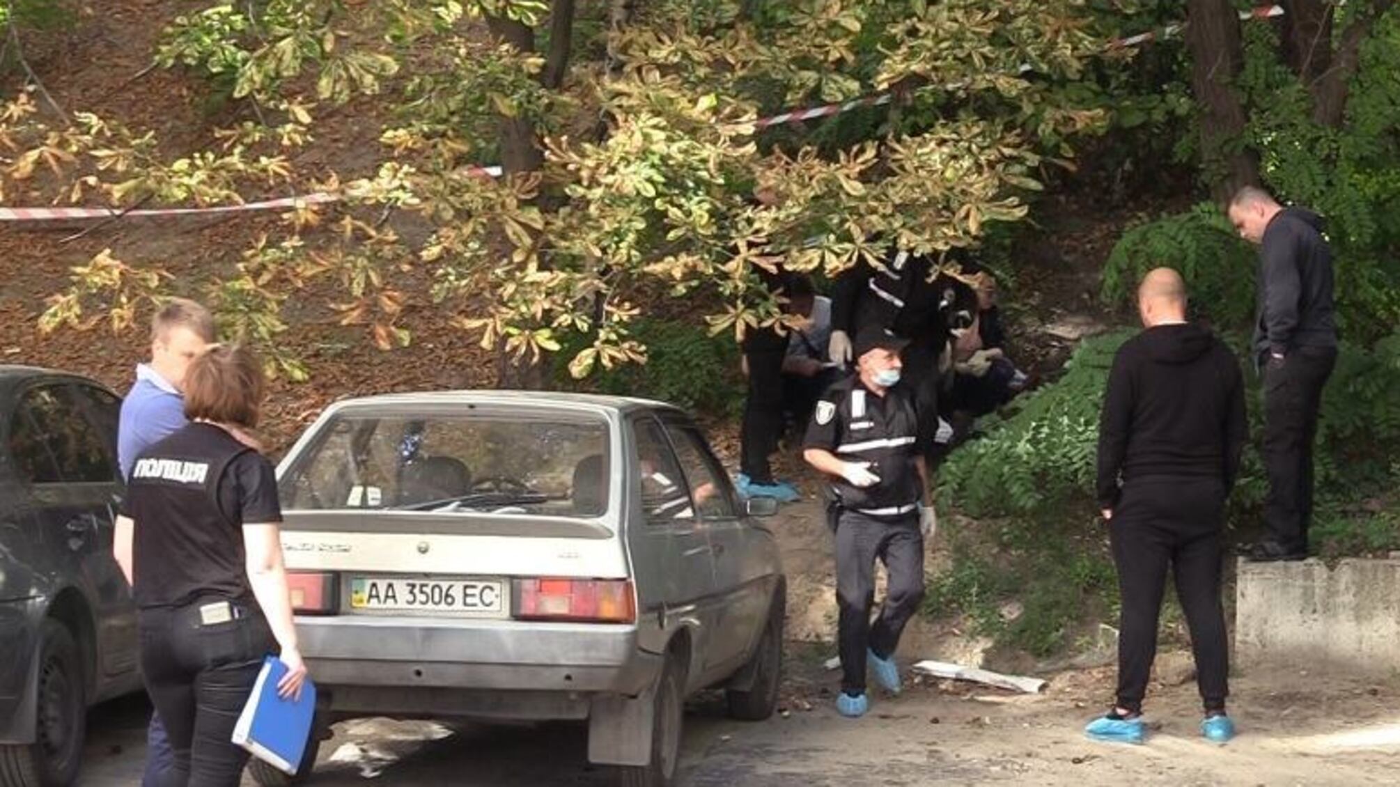 У Києві знайшли мертве немовля в подарунковому пакеті (ФОТО)