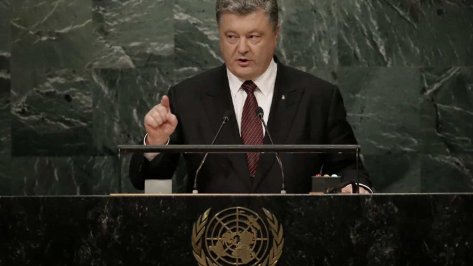 На сесії Генасамблеї ООН Порошенко помилився дверима