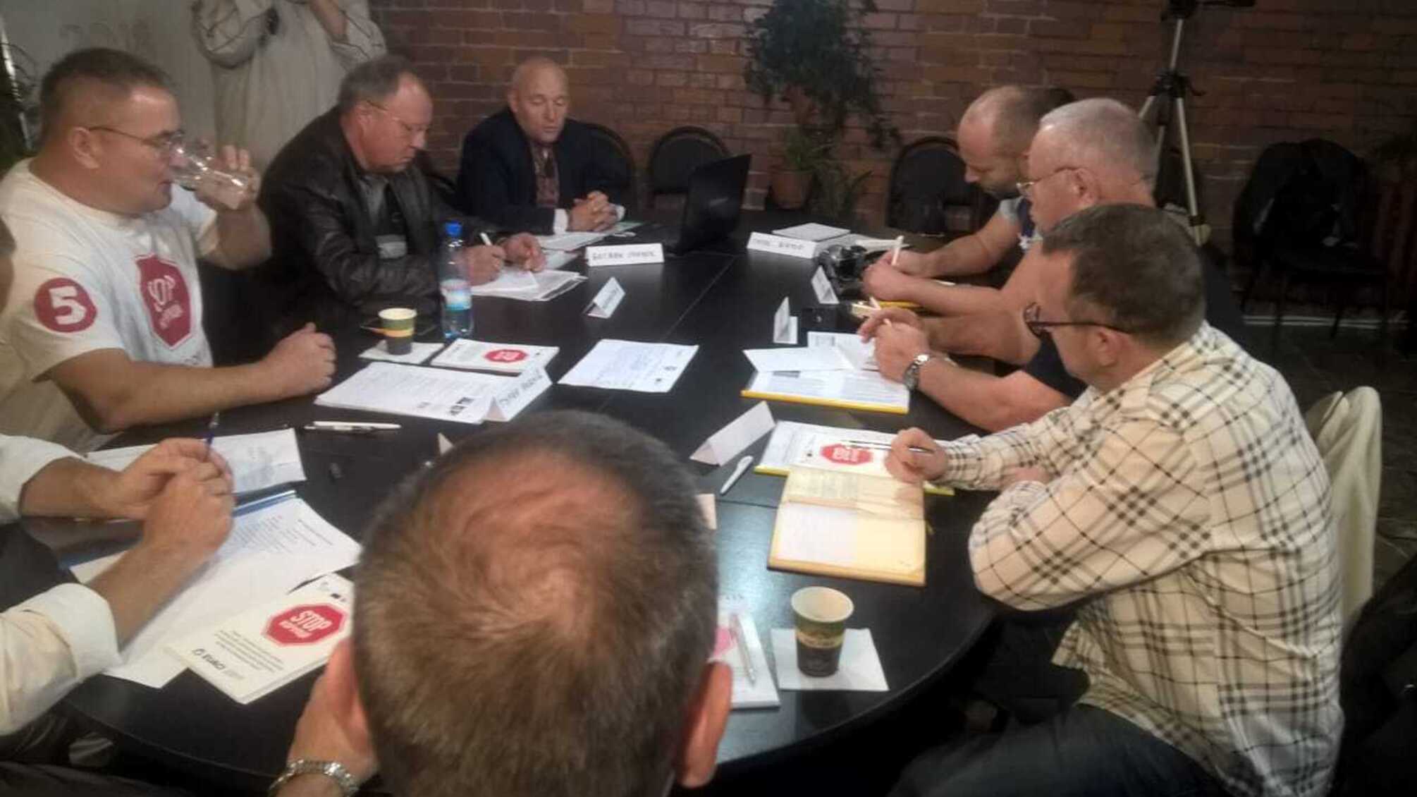Побороти корупцію в банківській та лісовій галузях домовились активісти “СтопКору” у Львові