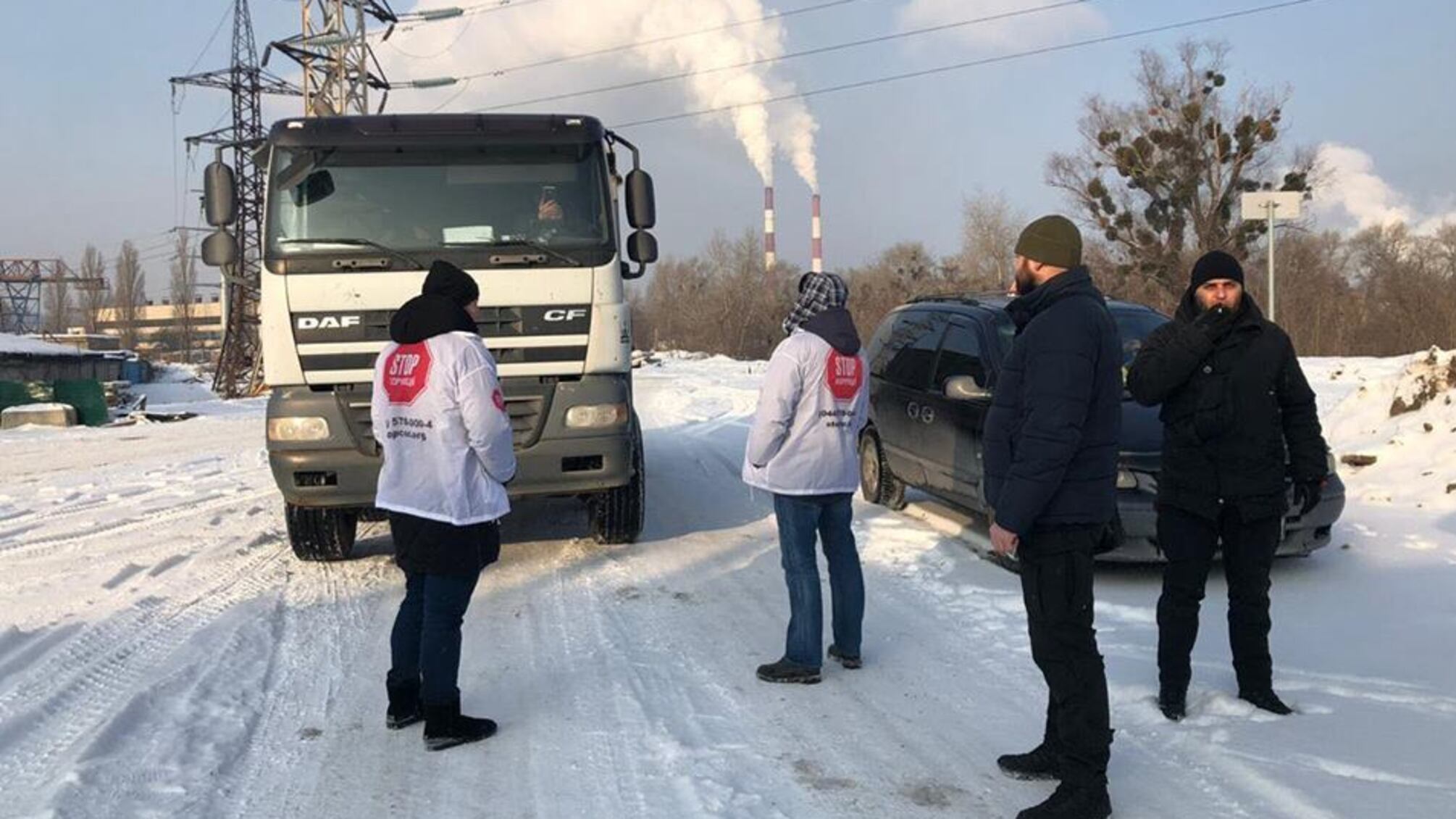 Київські браконьєри з Видубичів проігнорували рішення Київради і продовжують вивезення піску
