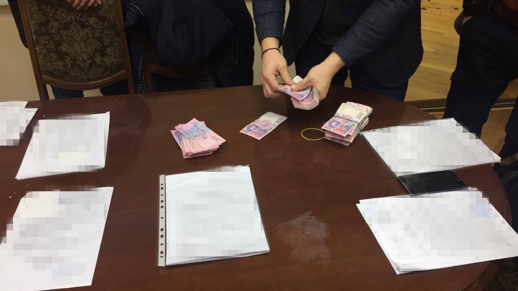 «Хочеш співпрацювати – плати!» : правоохоронці Полтавщини викрили чергового «судового махінатора»