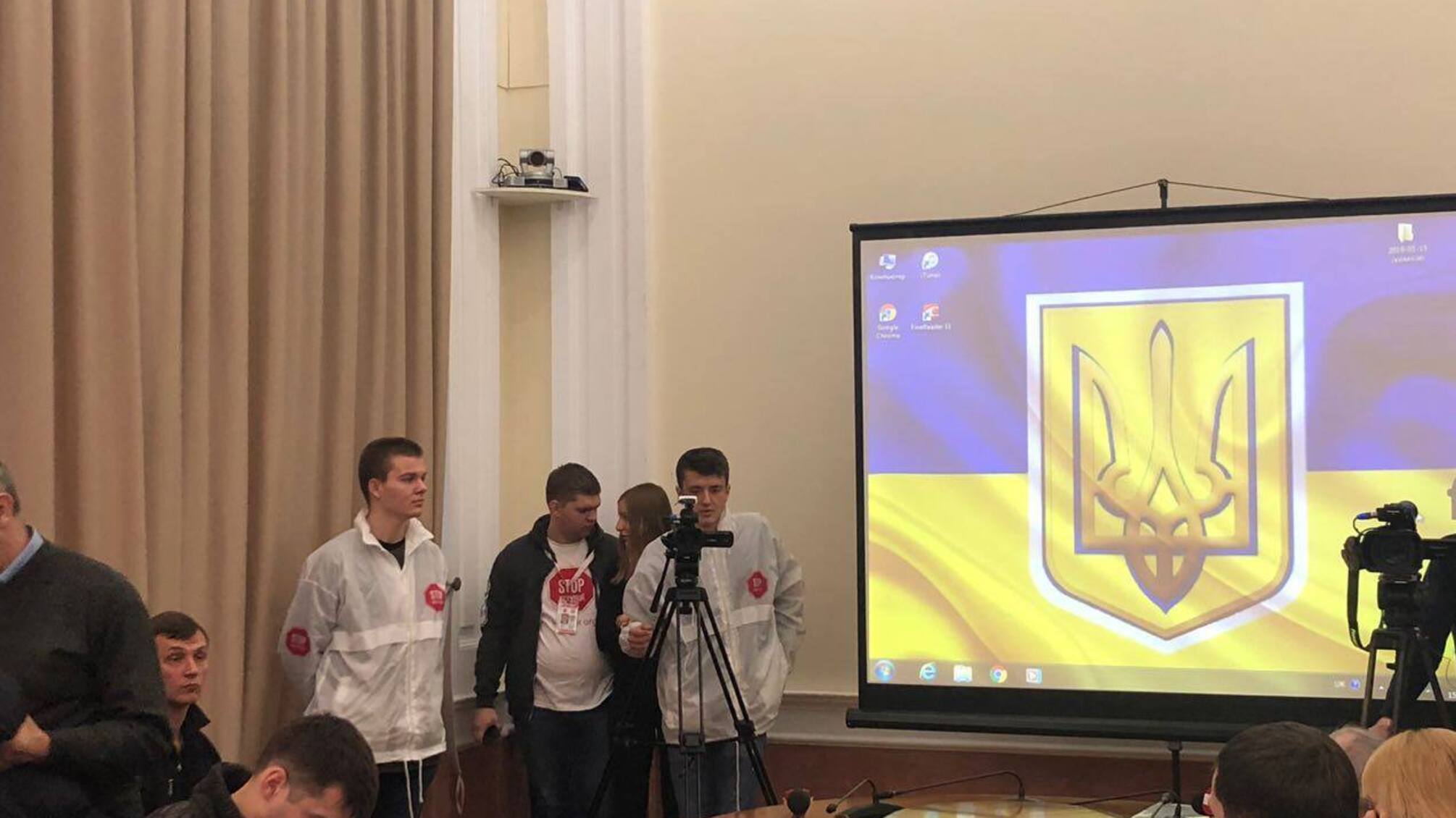 Паркувальні війни столиці – перерозподіл паркмайданчиків на Троєщині відкладено