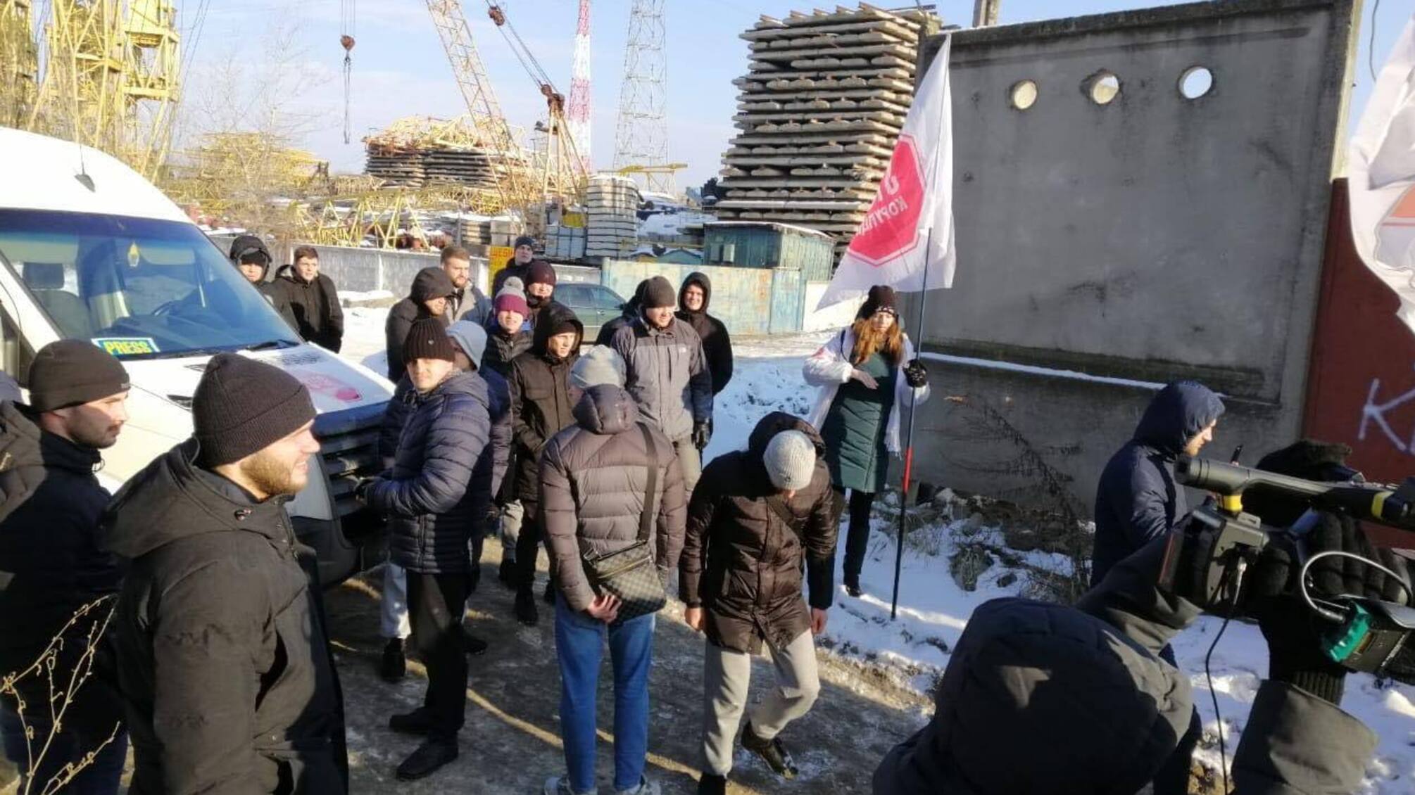 З речами на вихід: браконьєрів з Видубичів просять звільнити ділянку