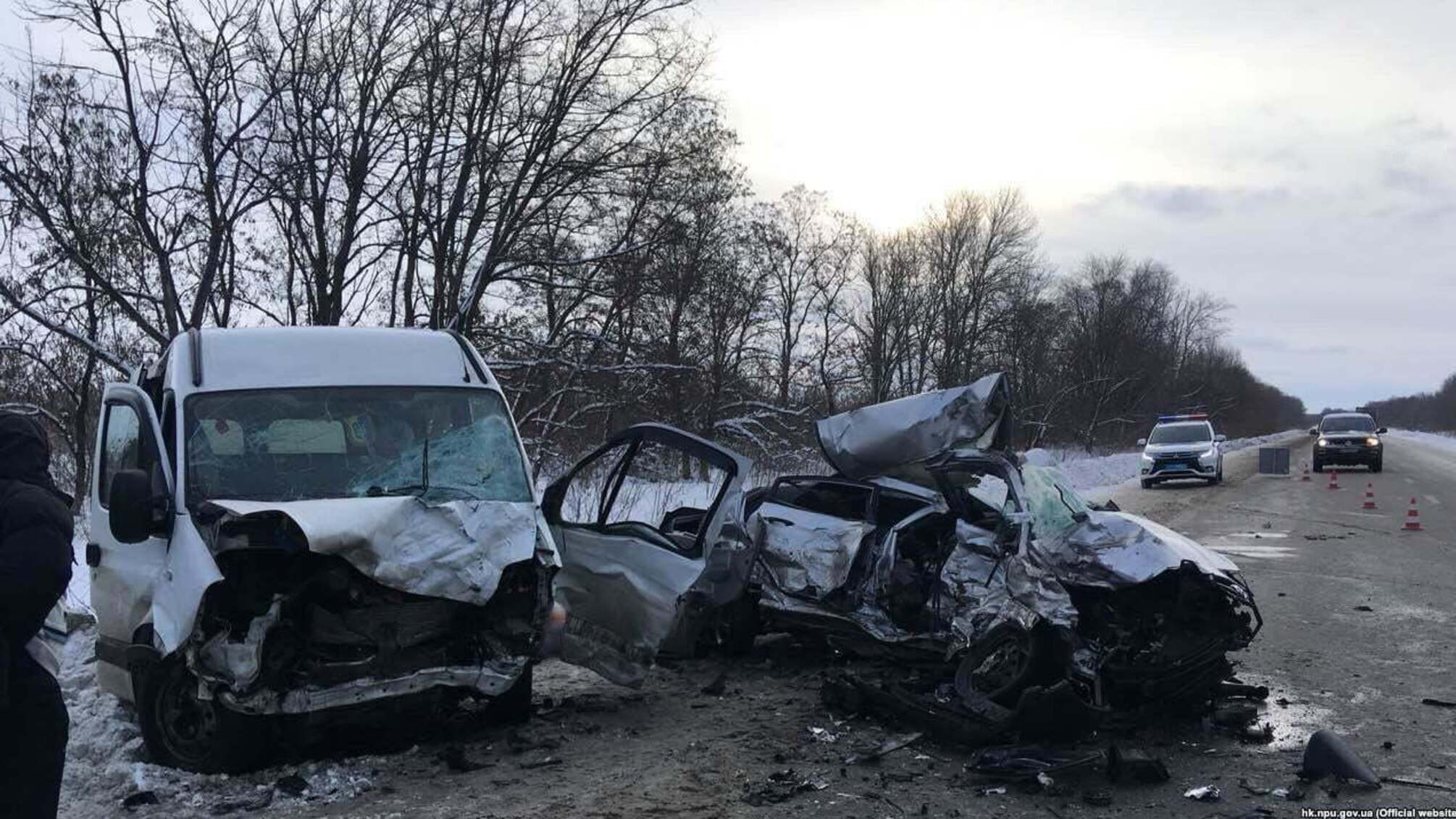 Велика ДТП в Харківській області: четверо загиблих, 11 постраждалих, Hyundai розірвало на шматки – кадри аварії