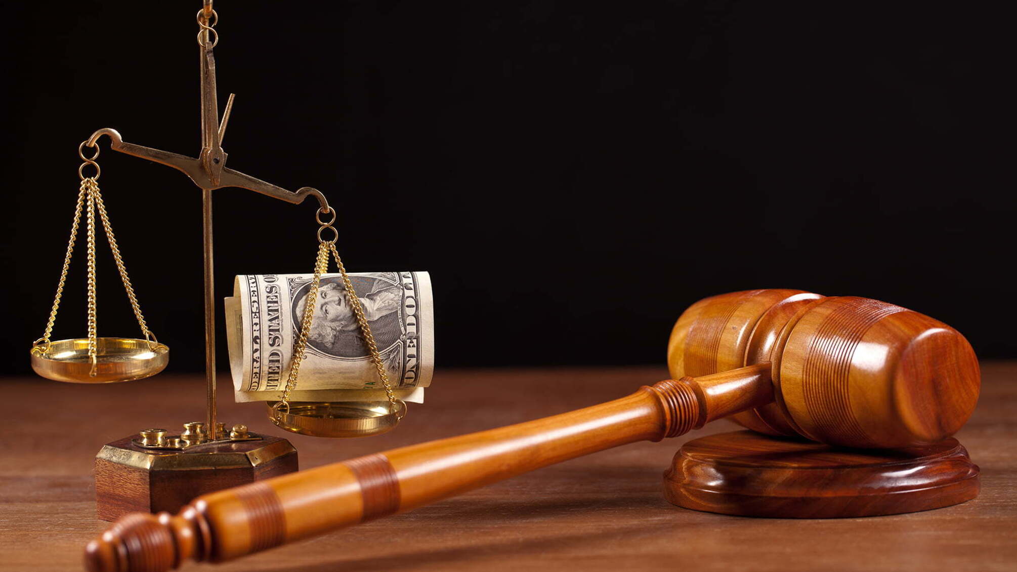 Кишенькові судді та «бойові» адвокати: корупційне агроправосуддя у справі «Росток-Холдингу»