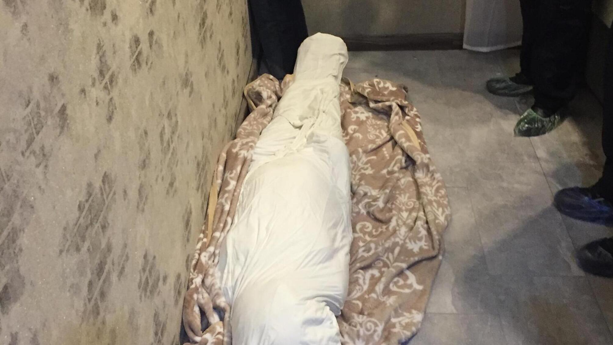 Сховав мумію за диваном – у Києві поліцейські викрили росіянина, якого розшукували за вбивство (ФОТО)