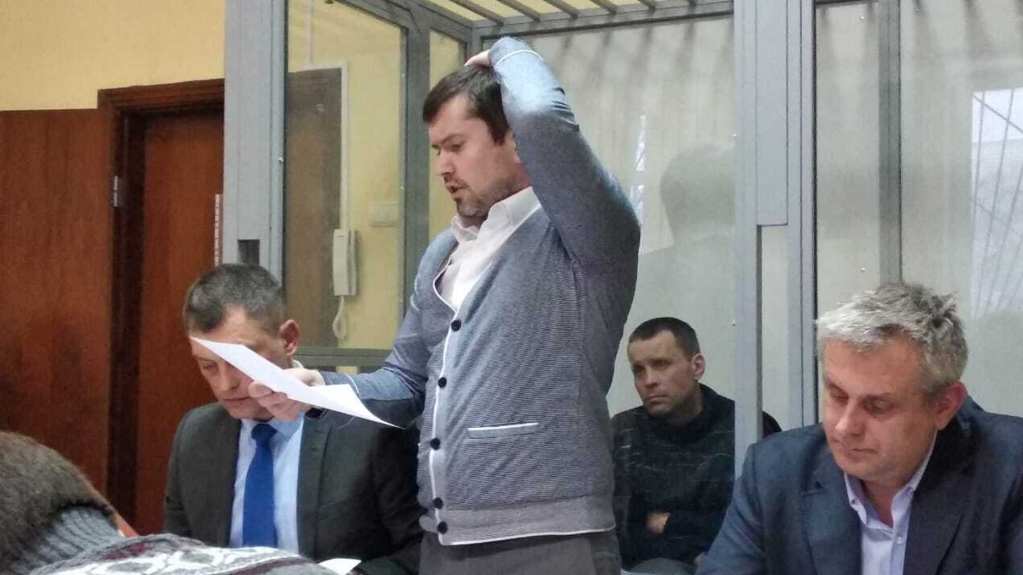 Адвокат нападника на активістів «СтопКору» вимагає у суду допитати замовника нападу Михайла Бурду
