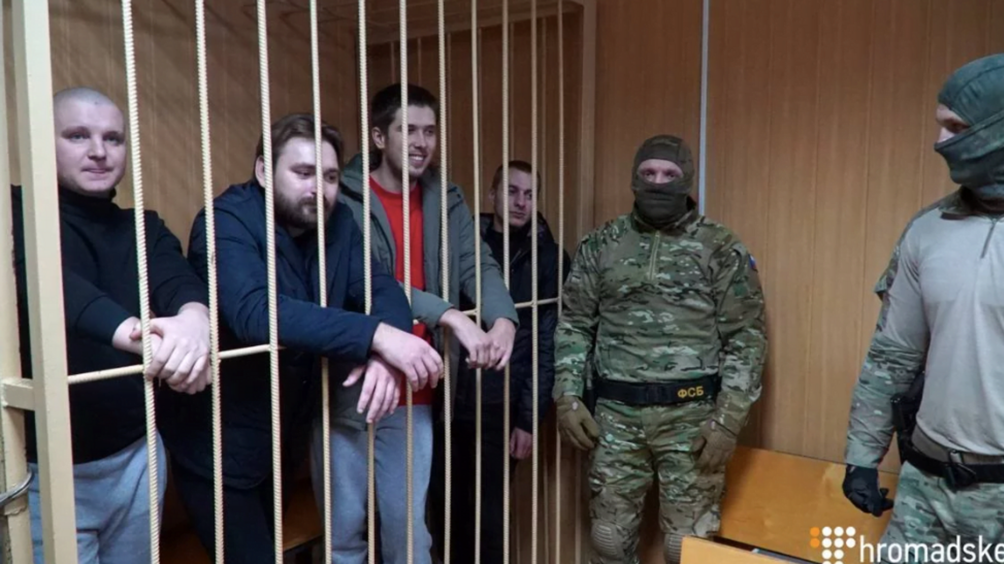 У Москві суд обрав запобіжний захід для 12-ти українських моряків – подробиці