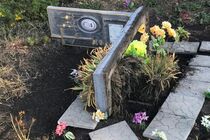 Ходив і трощив могили: у Дніпропетровській області спіймали вандала