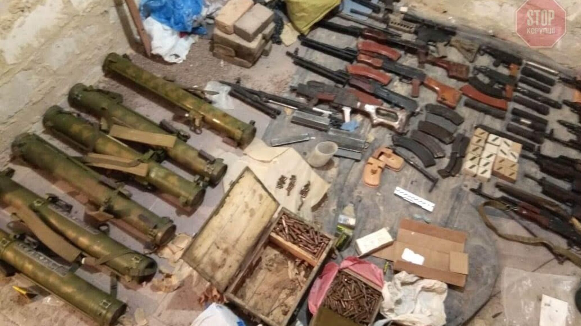 Справа «харківського кілера»: правоохоронці вражені арсеналом зброї (фото)