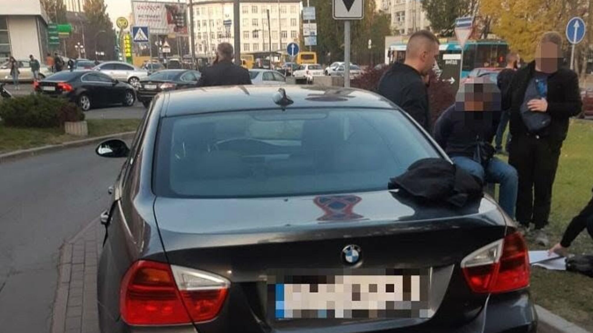 Молодий і заарештований: у столиці затримали дилера з наркотиками на 10 мільйонів (фото)