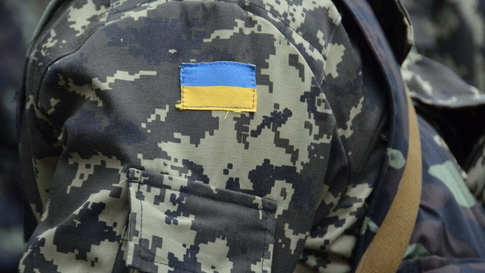 Спрацював вибуховий пристрій: на Донбасі підірвався український військовий