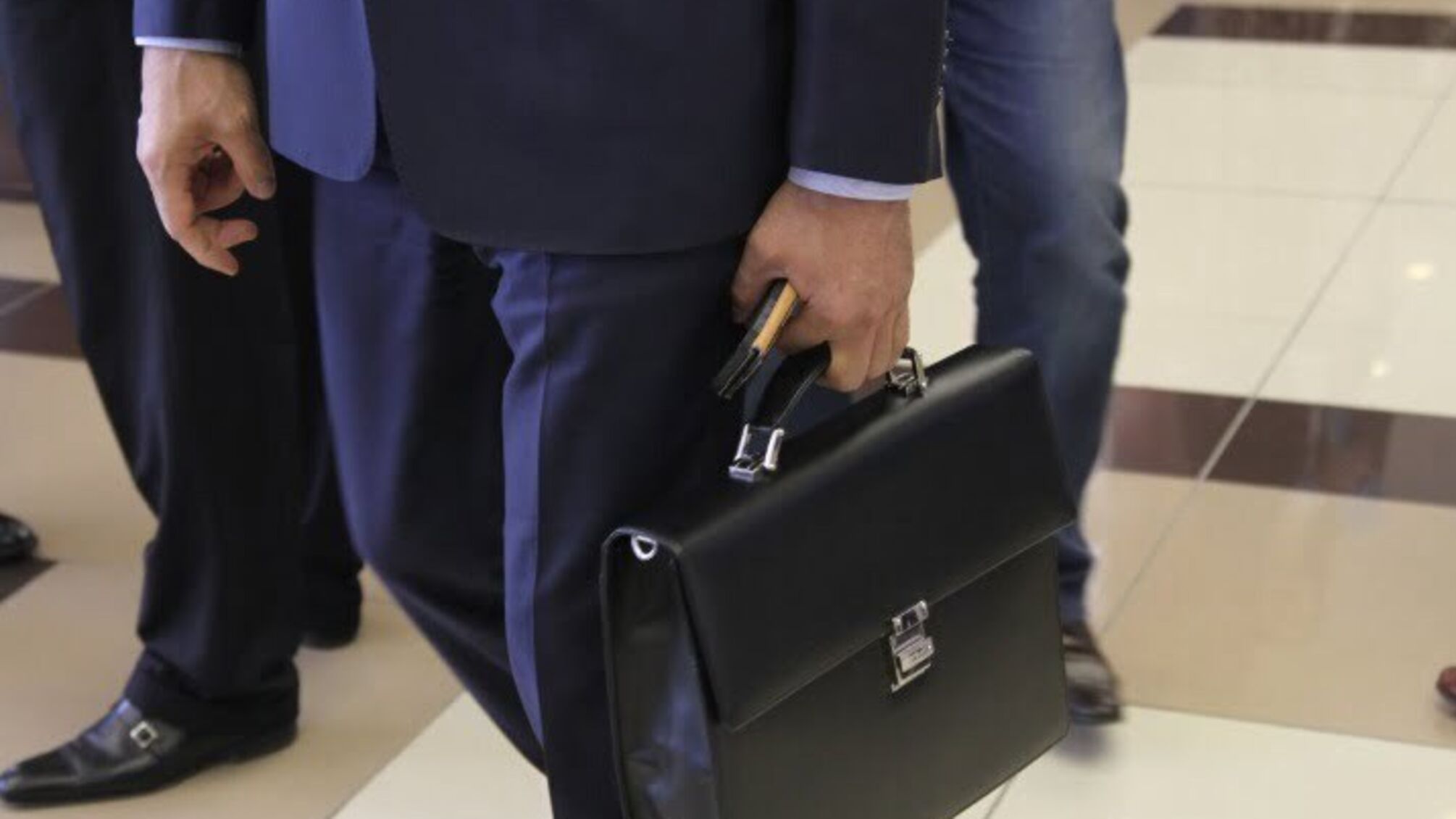 Кадрове перезавантаження: до кінця року пів тисячі посадовців Херсонщини стануть безробітними