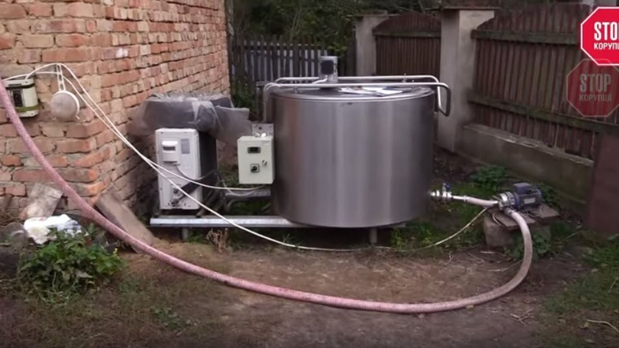 «Дриц-тиц, холодильник»: кооператив Гордійчука вкрав у держави 7 мільйонів на морозильниках для молока