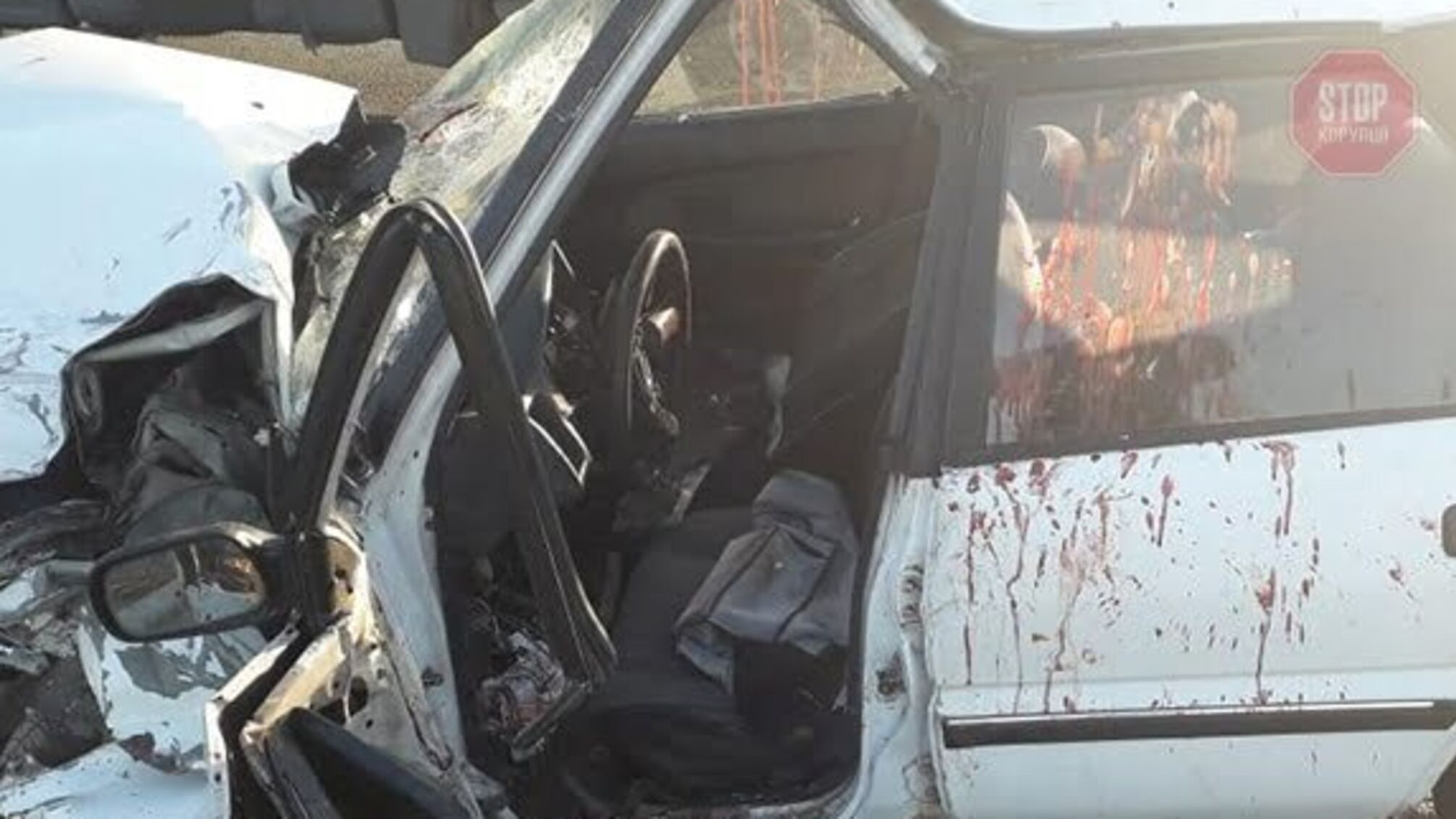 Виїхала на зустрічну смугу та здійснила ДТП: на Одещині сталася автопригода, є постраждалі (фото)