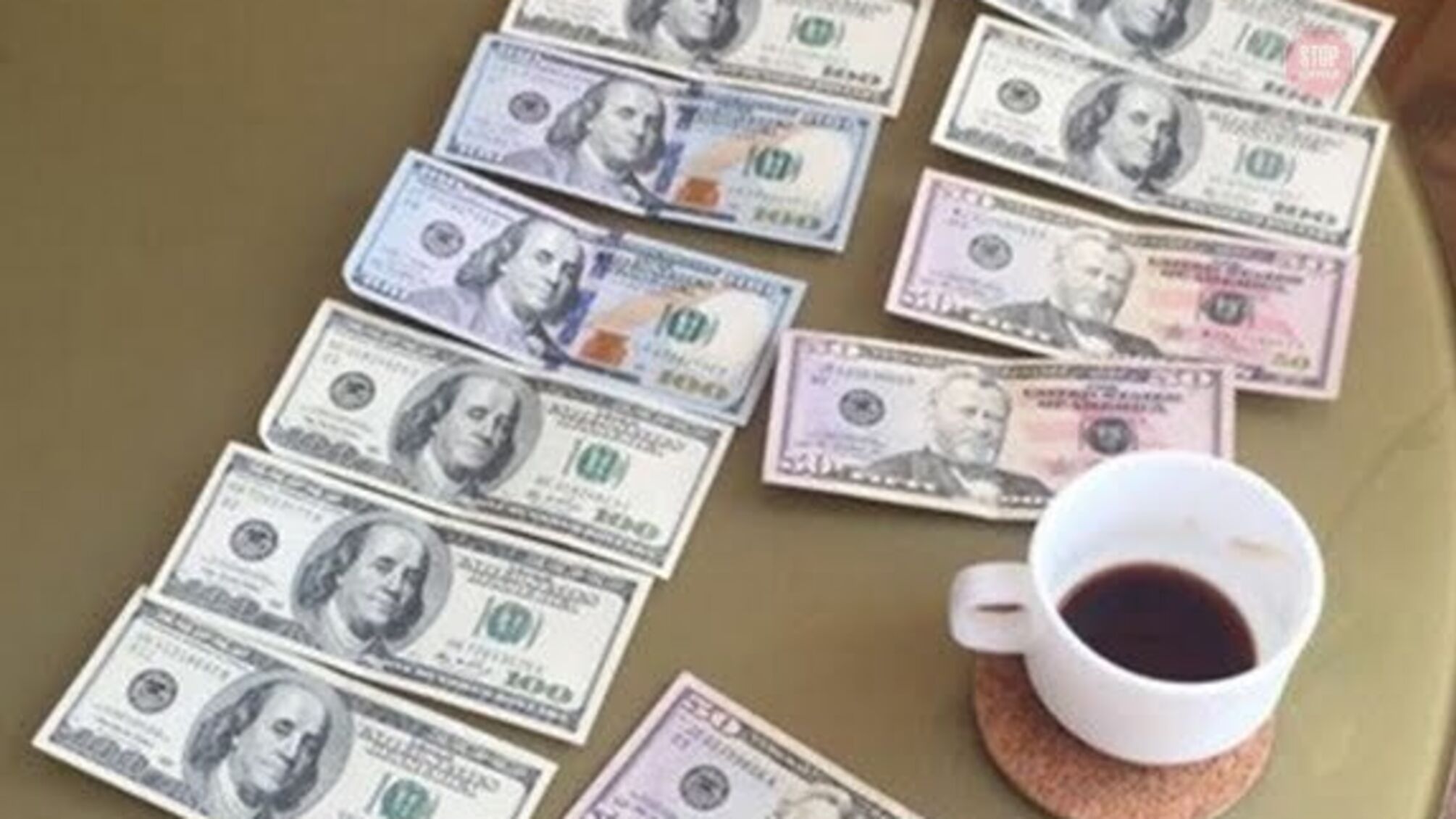 Вимагав у комерсантів 'відкати' для співробітників митниці: на Дніпропетровщині затримали директора брокерської структури (фото)