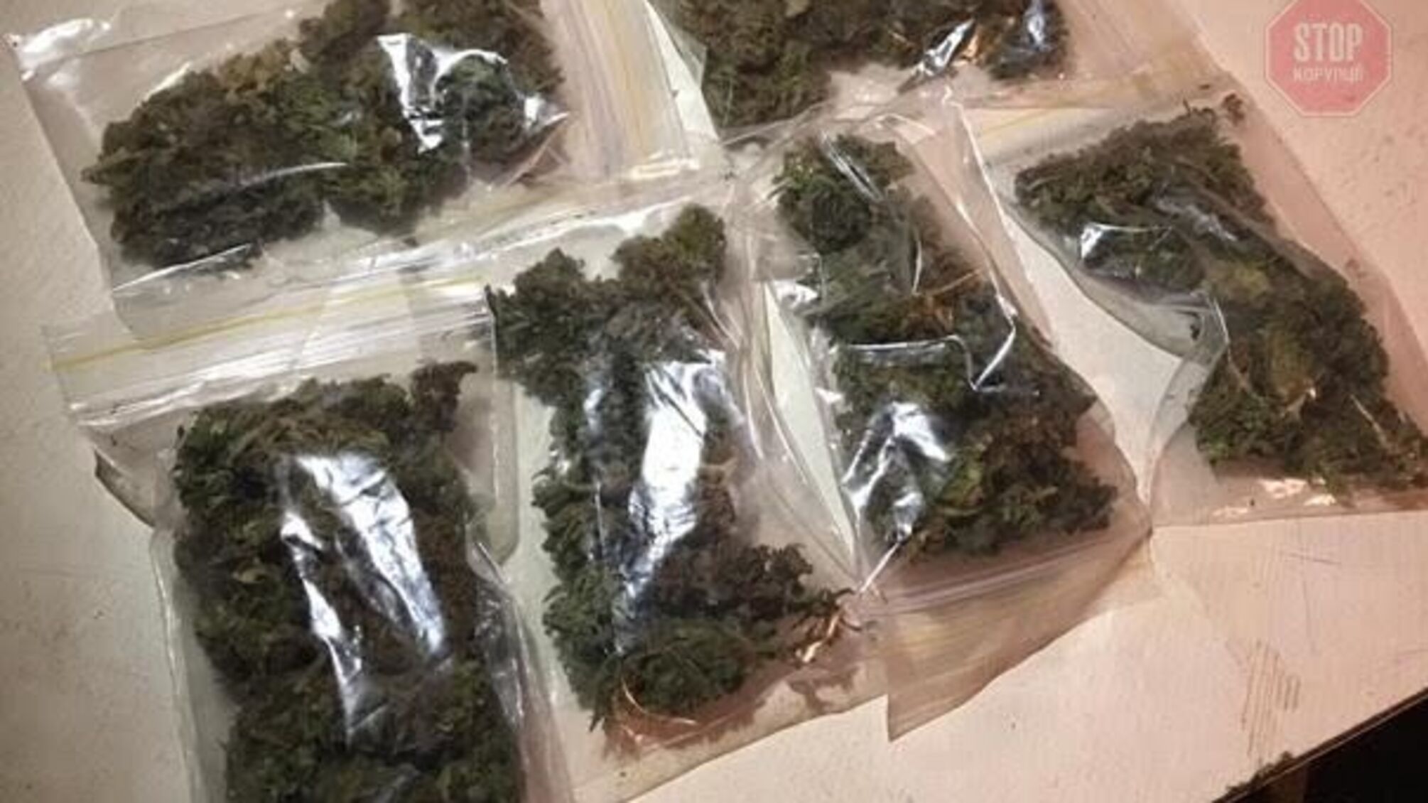 Банду колишнього військового затримано за розповсюдження наркотиків