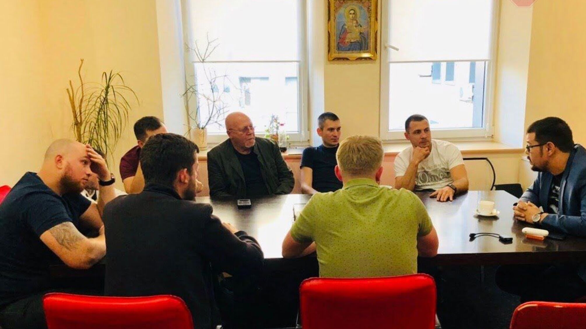 У столиці громадські активісти прослухали лекцію з історії корупції – подробиці, фото