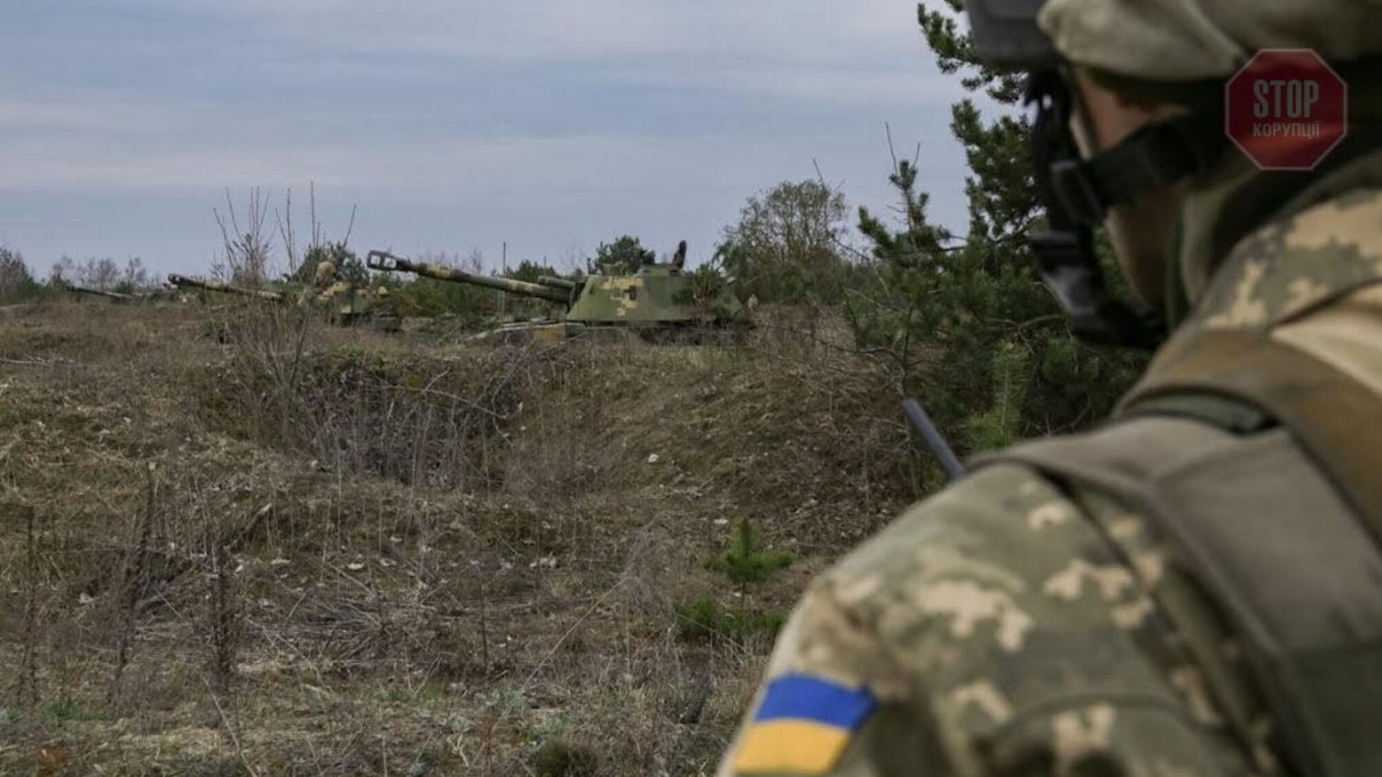 Обстріли тривають: на Донбасі четверо поранених (відео)