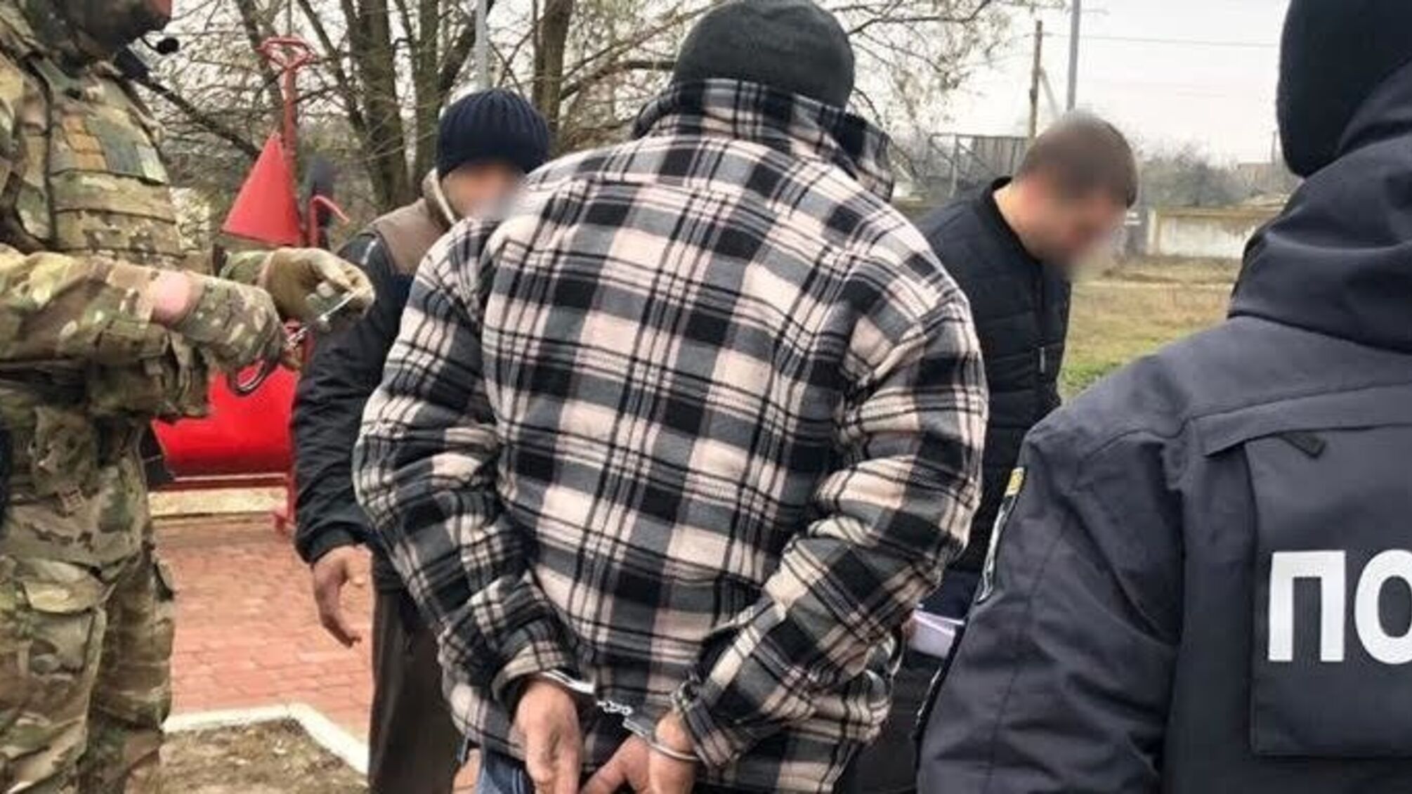 Як у буремні 90-ті: на Херсонщині викрили банду рекетирів