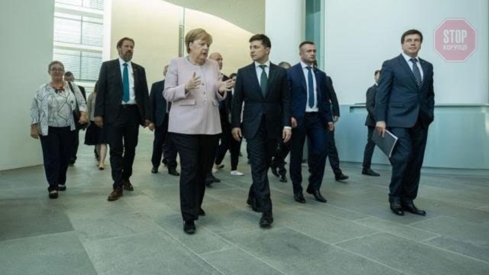 Лідери України та Німеччини провели телефонну розмову